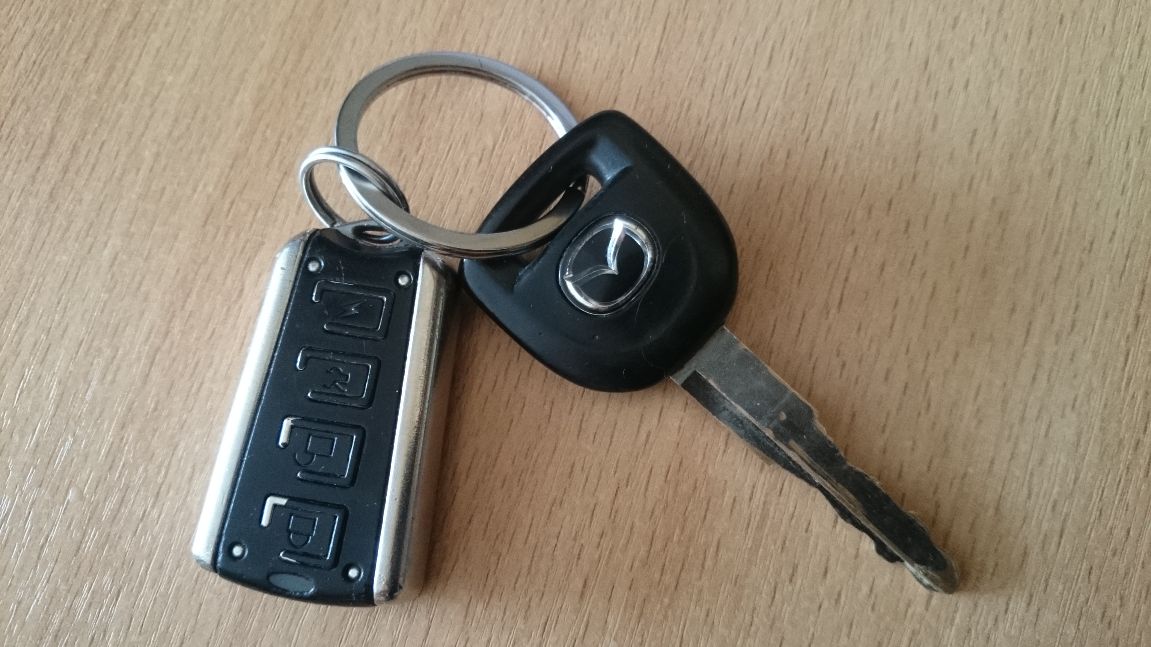 Игра ключ от машины. Ключи от машины ВАЗ 2107. Ключи от машина а4 б5. Ключ от ВАЗ 2105 2011 года. Ключи от машины w201.