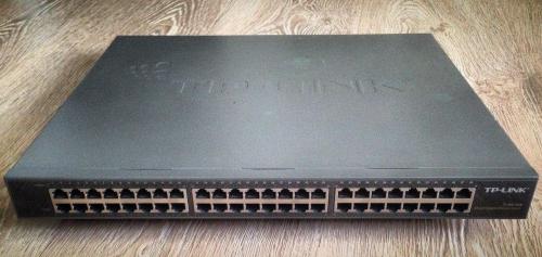 TP-Link 48-port GigabitEthernet Switch TL-SG1048.jpg